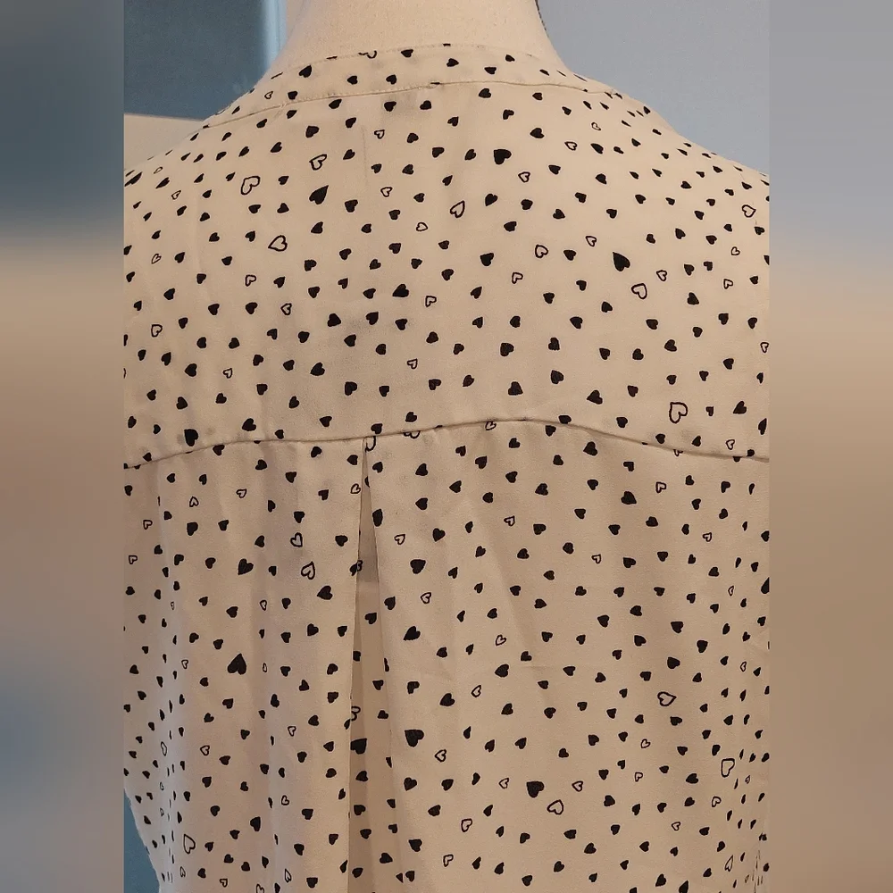 DR2 Polka Dot Blouse - Picture 5 of 8